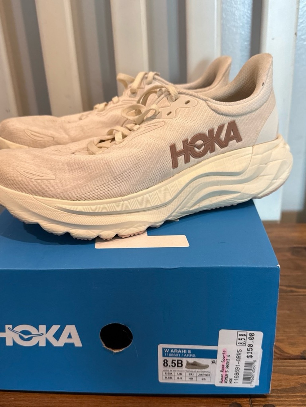 HOKA Arahi 9 Women's Running Shoes